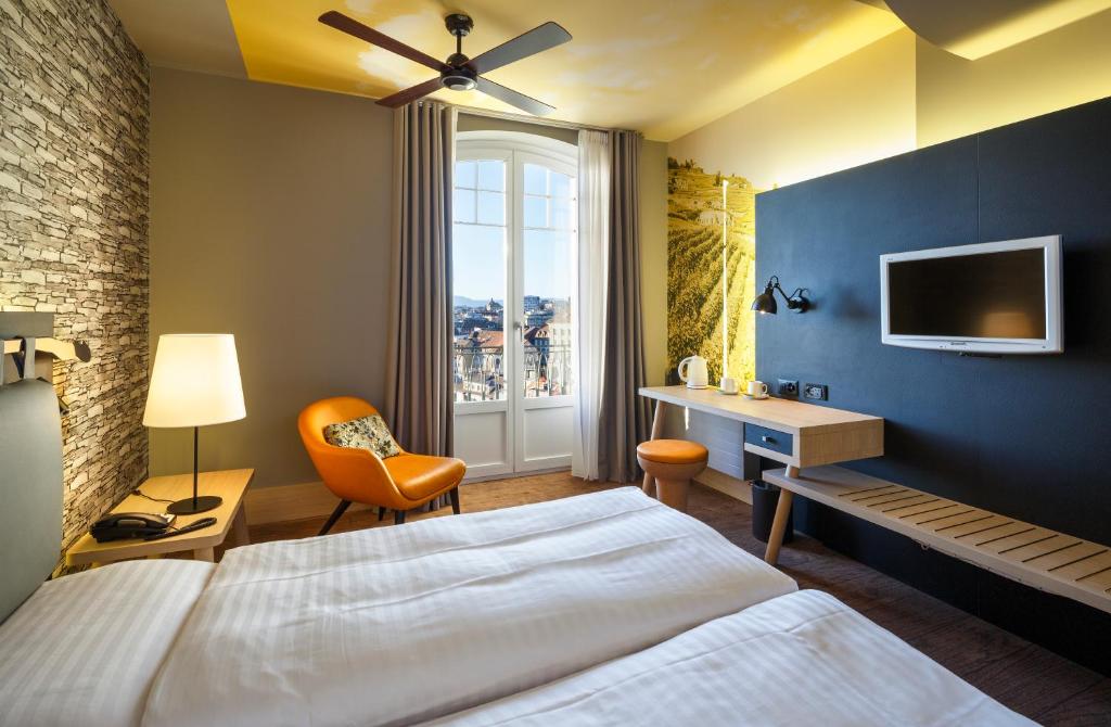 Swiss Wine by Fassbind, chambre d'hôtel à Lausanne